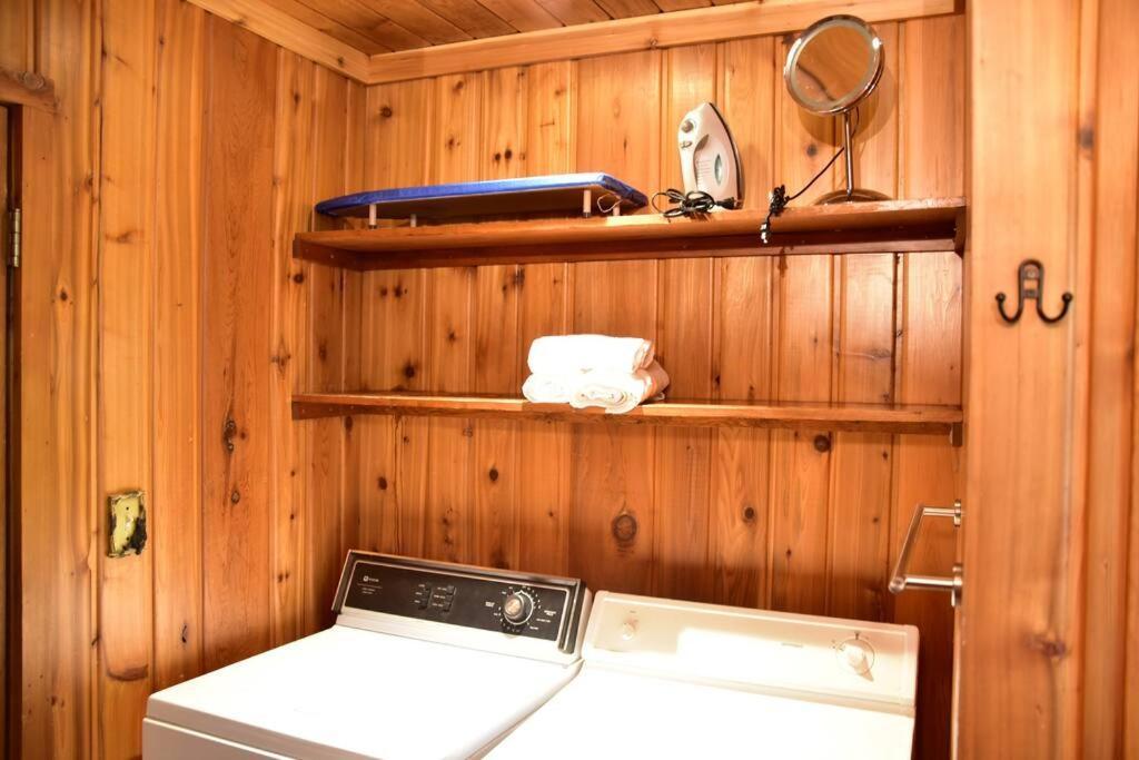 Quiet And Comfy 3Bed/2Bath - Chalet With Hot Tub. Cedar Esterno foto