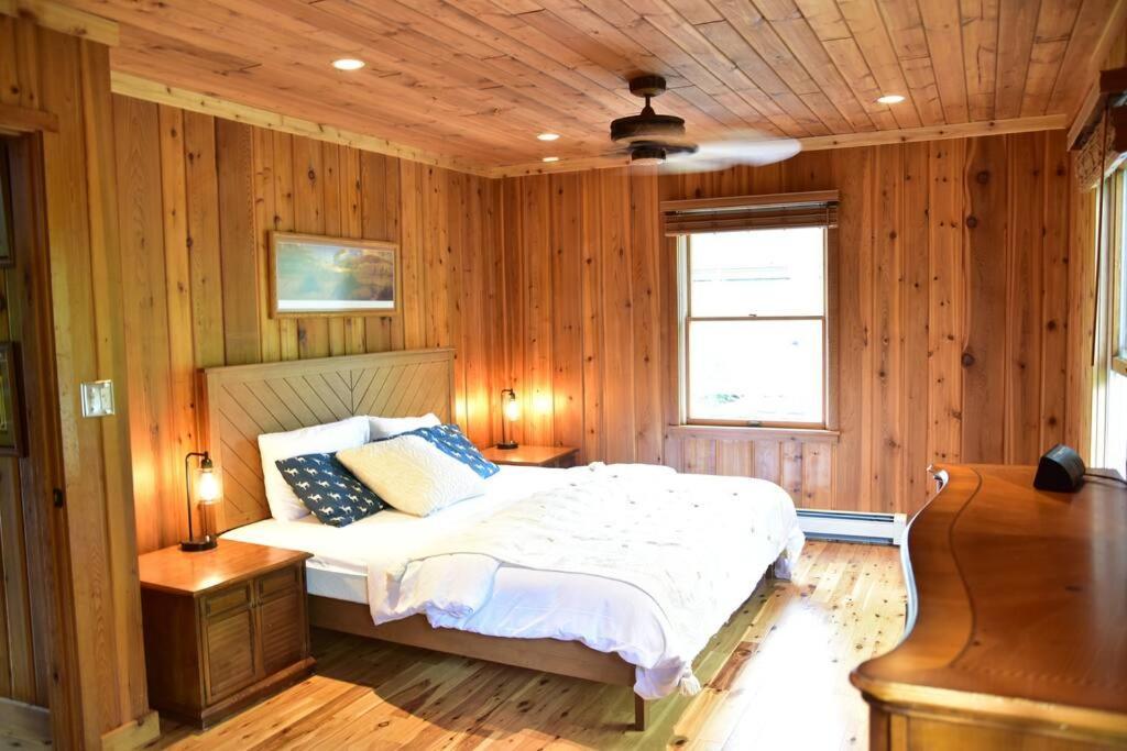 Quiet And Comfy 3Bed/2Bath - Chalet With Hot Tub. Cedar Esterno foto